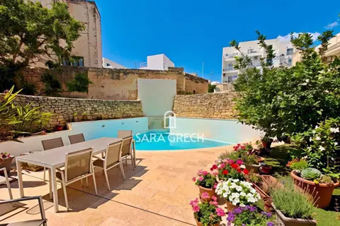 5 Bedroom House of Character For Sale in Zebbug
