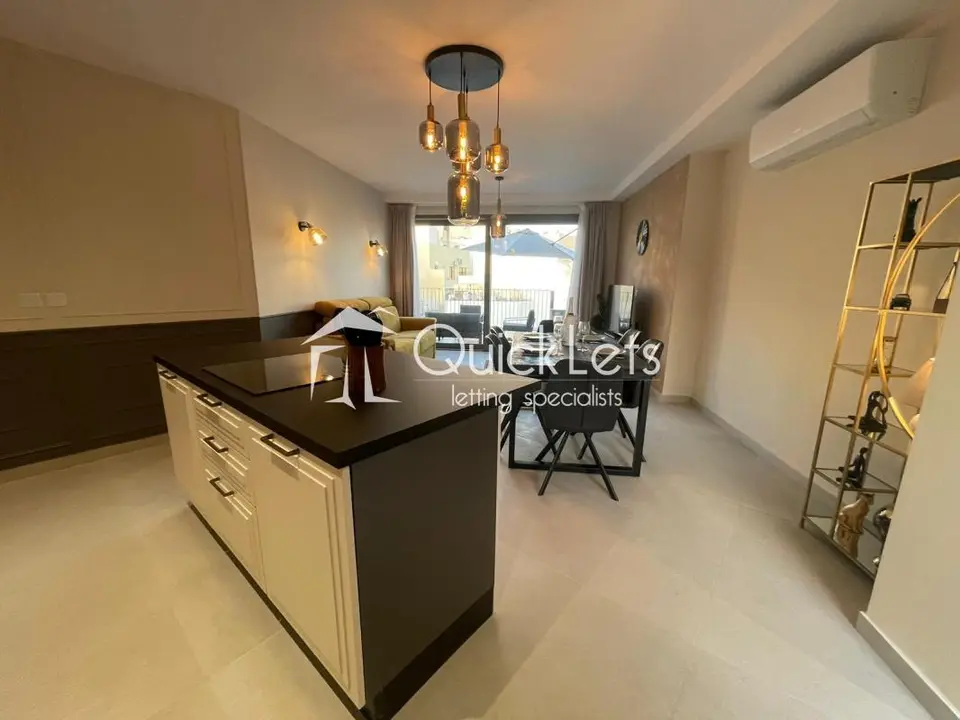 2 bedroom Penthouse to rent in Sliema