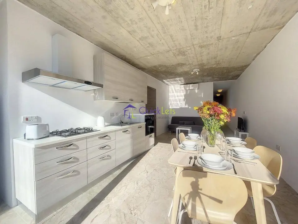 3 bedroom Penthouse to rent in Mosta
