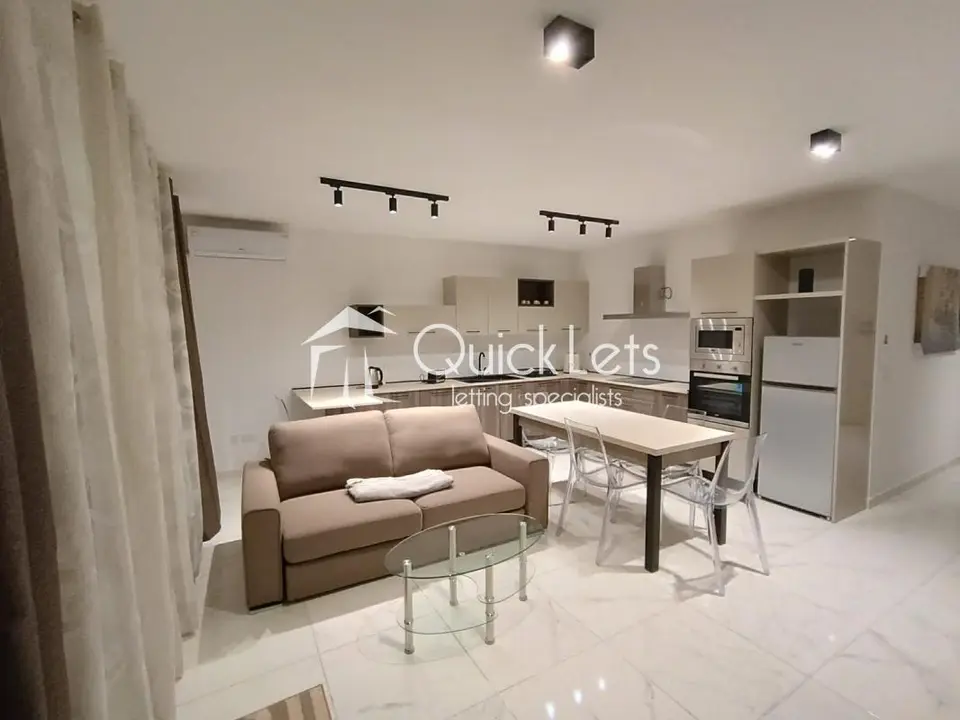 2 bedroom Penthouse to rent in Attard