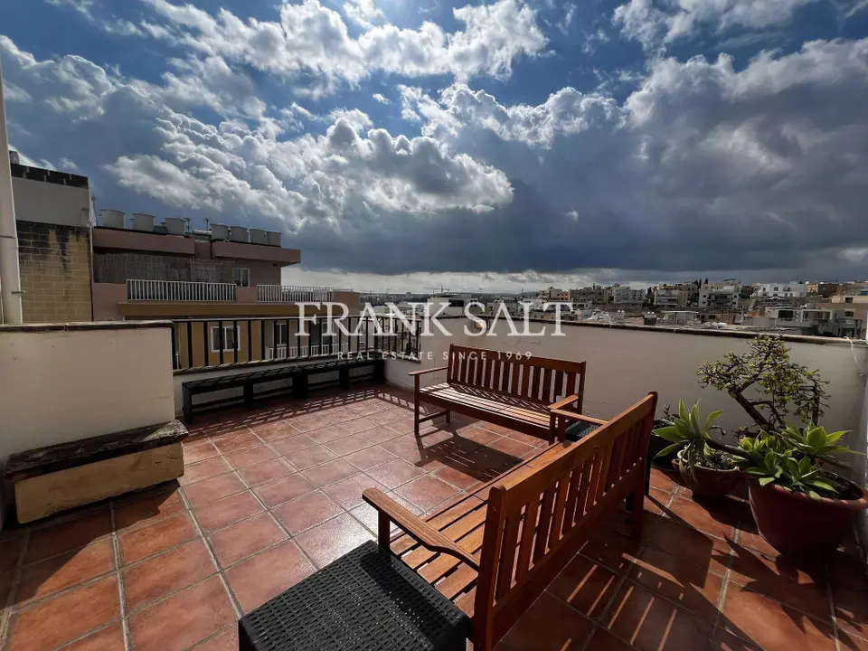Gzira, Furnished Apartment
