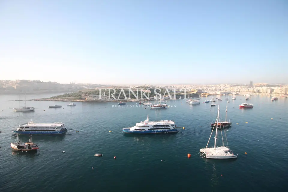 Sliema, Furnished Penthouse
