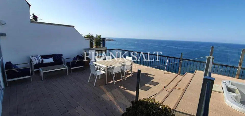 Sliema, Penthouse