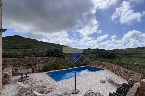 4 Bedroom Farm House For Sale in Gozo - San Lawrenz
