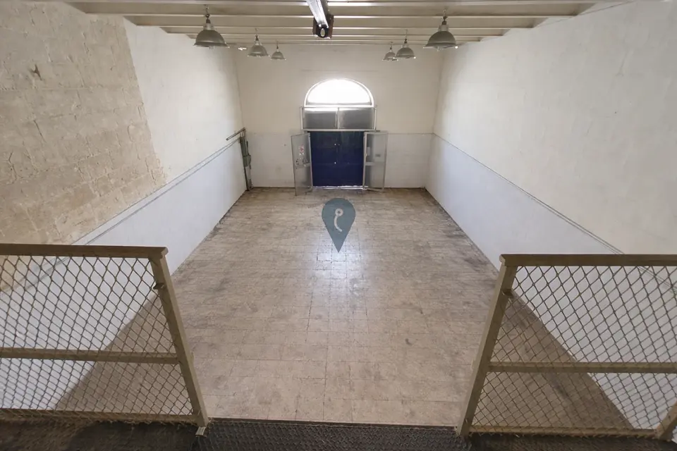 Factories / Warehouse for sale in Marsa