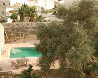 5 bedroom Palazzo for sale in Tarxien
