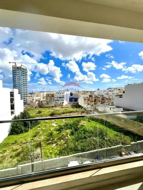 2 bedroom Apartment to rent in Gzira