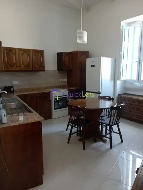 Bien immobilier 3 chambres à louer à Kalkara