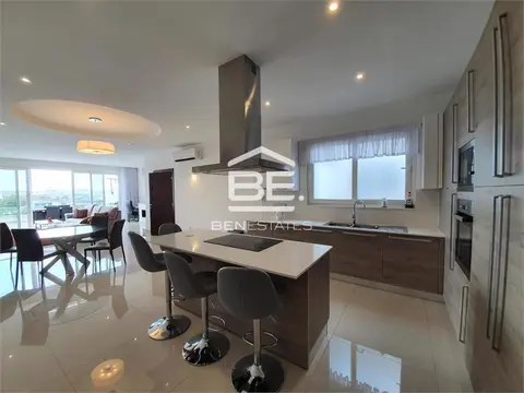 3 bedroom Penthouse to rent in Sliema