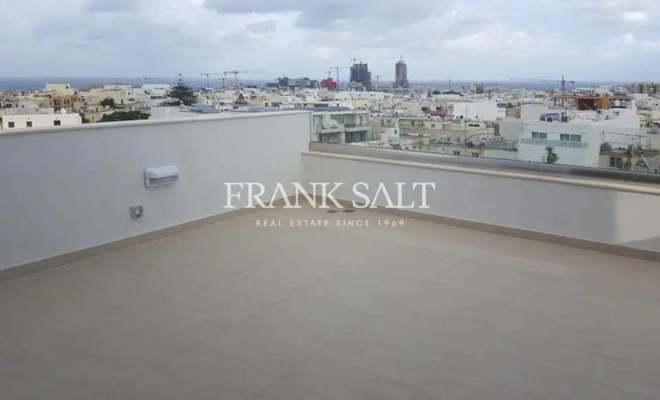 Swieqi, Furnished Penthouse