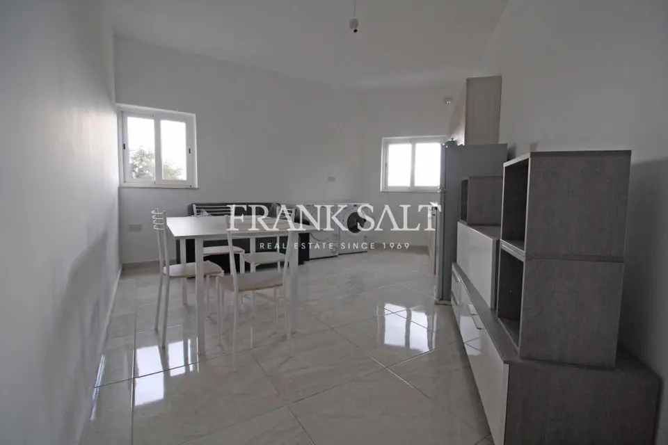 Gzira, Furnished Apartment