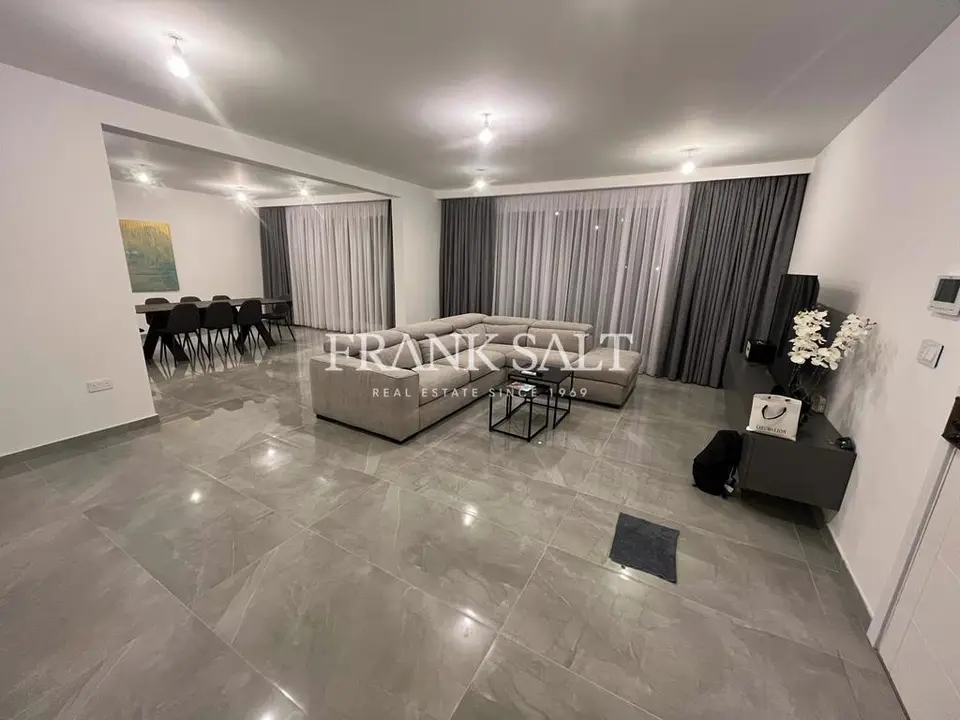 St Julians, Penthouse