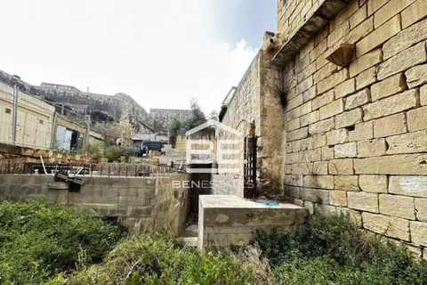 4 Bedroom House of Character For Sale in Qormi