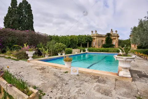 6 Bedroom Palazzo For Sale in Ghaxaq