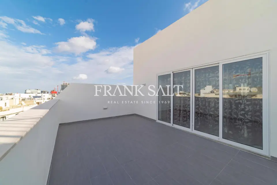 Swieqi, Furnished Penthouse