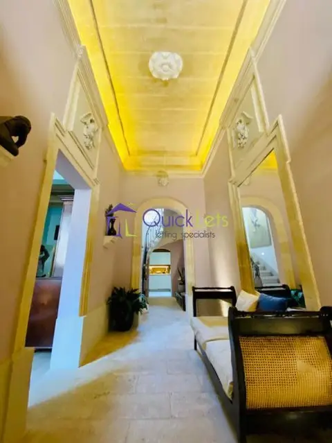 3 bedroom Townhouse to rent in Sliema
