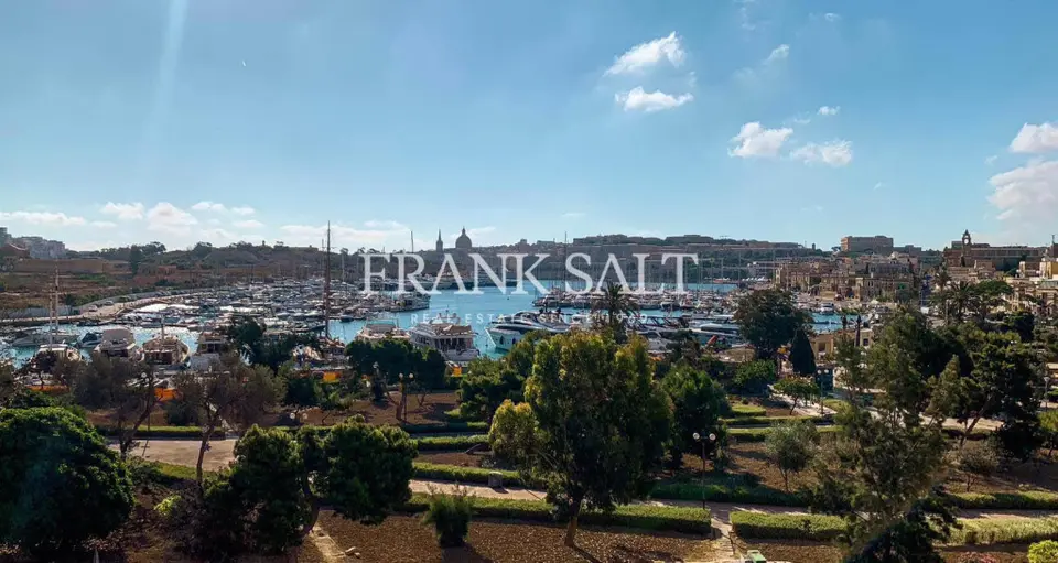 Gzira, Furnished Apartment
