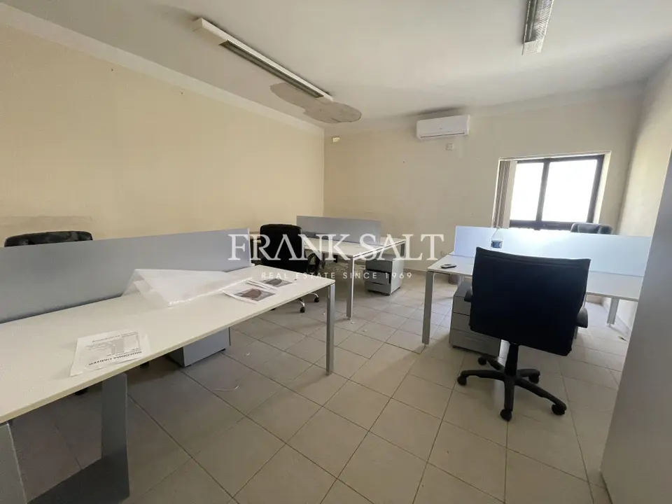 Msida, Furnished Apartment