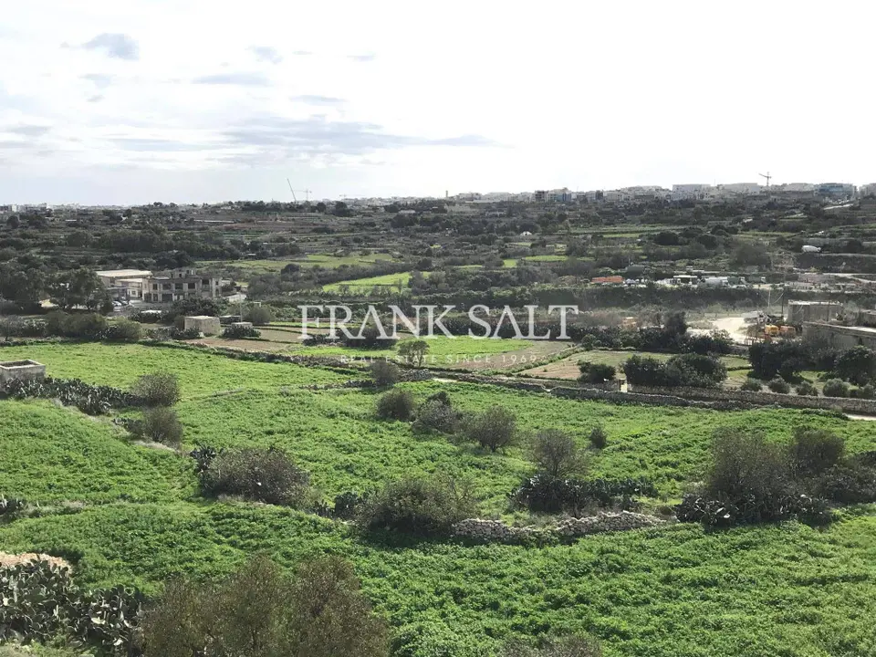 Attard, Furnished Penthouse