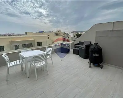 2 bedroom Penthouse to rent in Attard