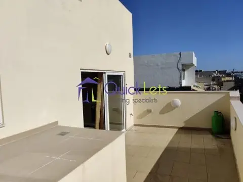2 bedroom Penthouse to rent in San Gwann