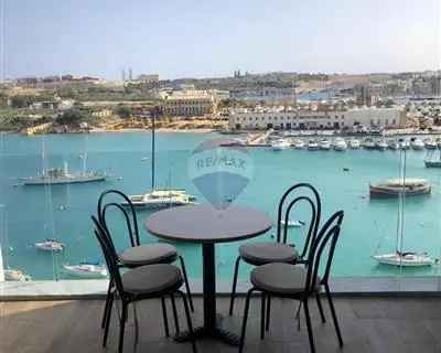 2 bedroom Apartment to rent in Sliema
