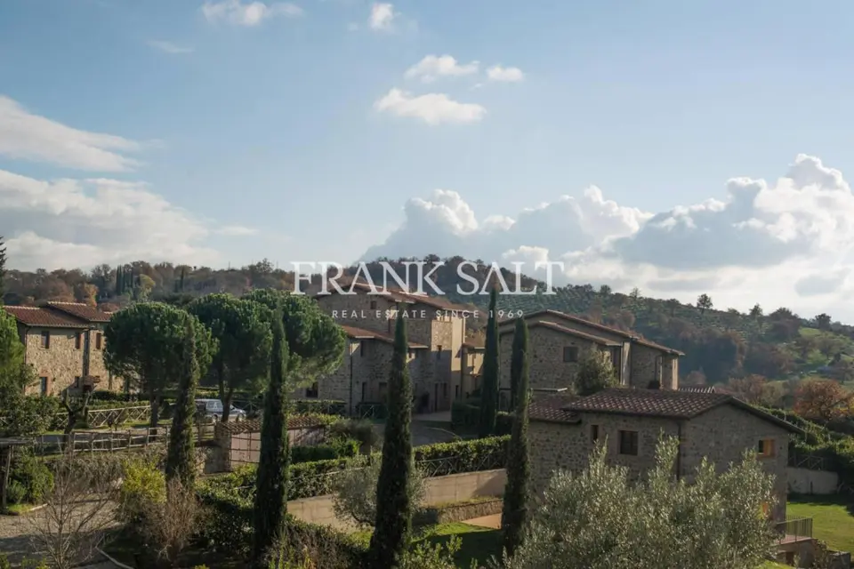 Tuscany, Borgo Case Bardi, Finished Villa