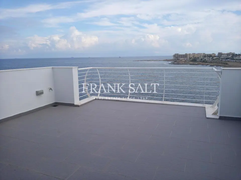 Marsascala, Furnished Penthouse