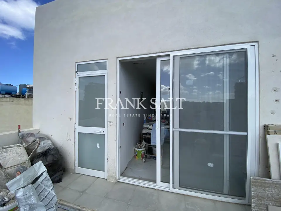 Gzira, Furnished Penthouse