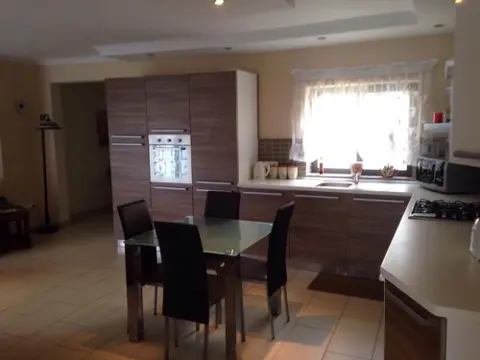 3 bedroom Penthouse to rent in Naxxar