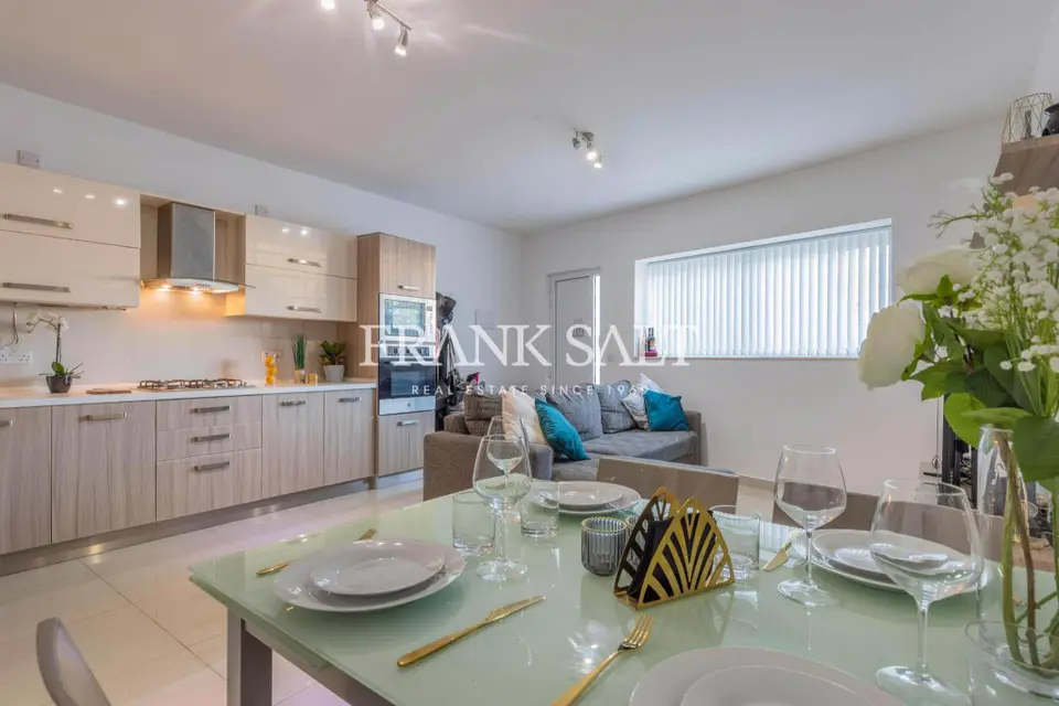 Msida, Furnished Maisonette