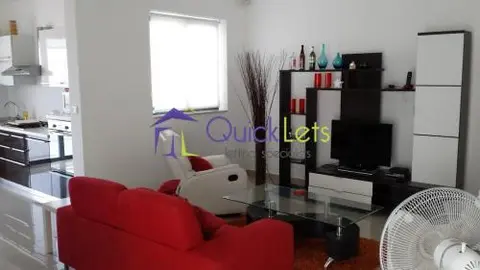 2 bedroom Penthouse to rent in Pembroke