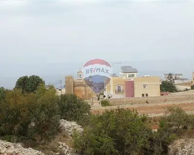 3 bedroom Villa Semi-detached to rent in Madliena