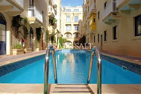 2 Bedroom Maisonette For Sale in Gozo - Ghajnsielem