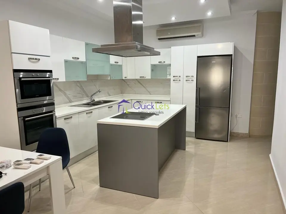 3 bedroom Apartment to rent in Sliema