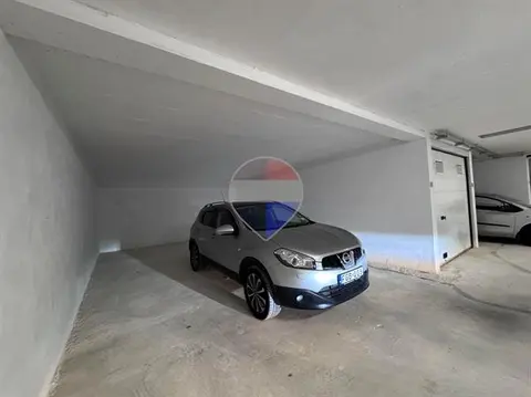 Garage (Residential) for sale in Balzan