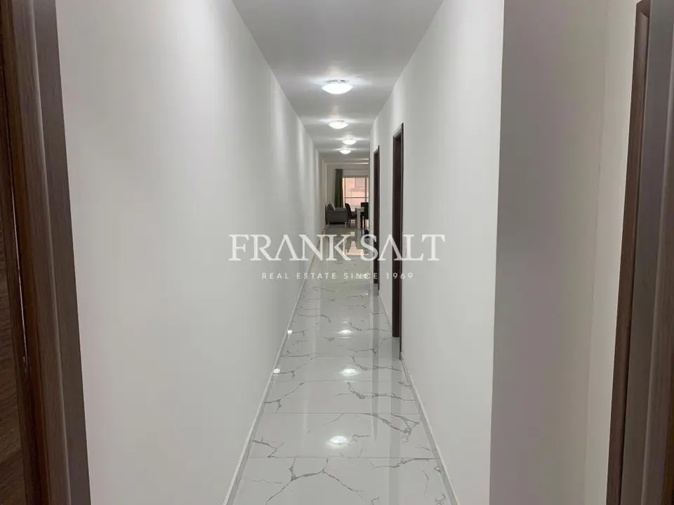 Victoria, Furnished Apartment