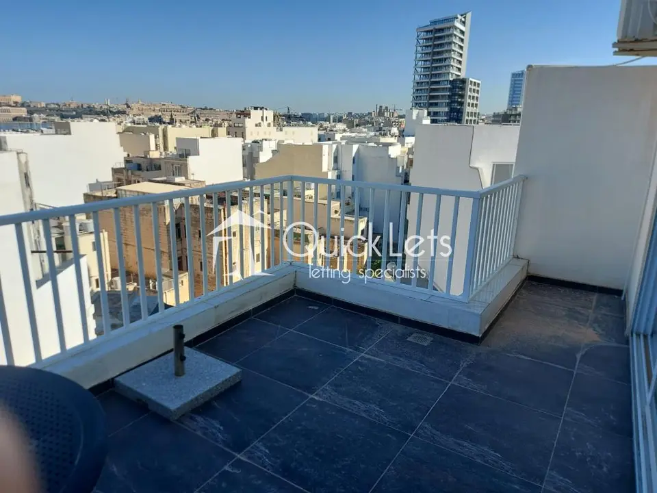 1 bedroom Penthouse to rent in Gzira