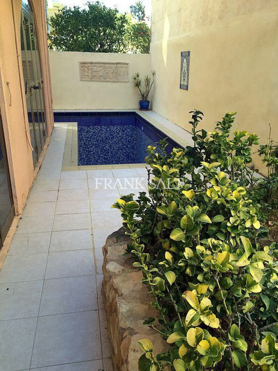 Swieqi, Furnished Villa