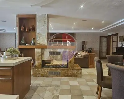 5 bedroom Apartment for sale in Zebbug