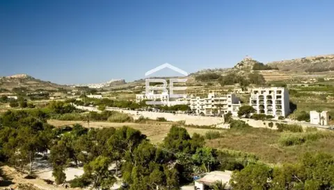 Garage for sale in Gozo - Marsalforn