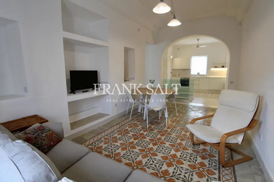 Lija, Furnished Town House