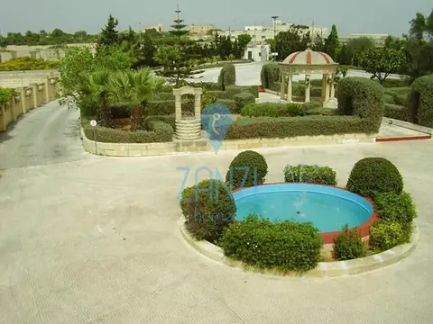 4 bedroom Detached Villa for sale in Dingli