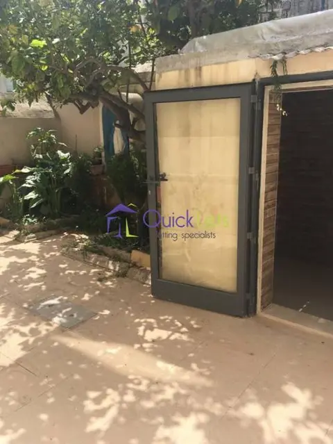 3 bedroom Terraced House to rent in Rabat