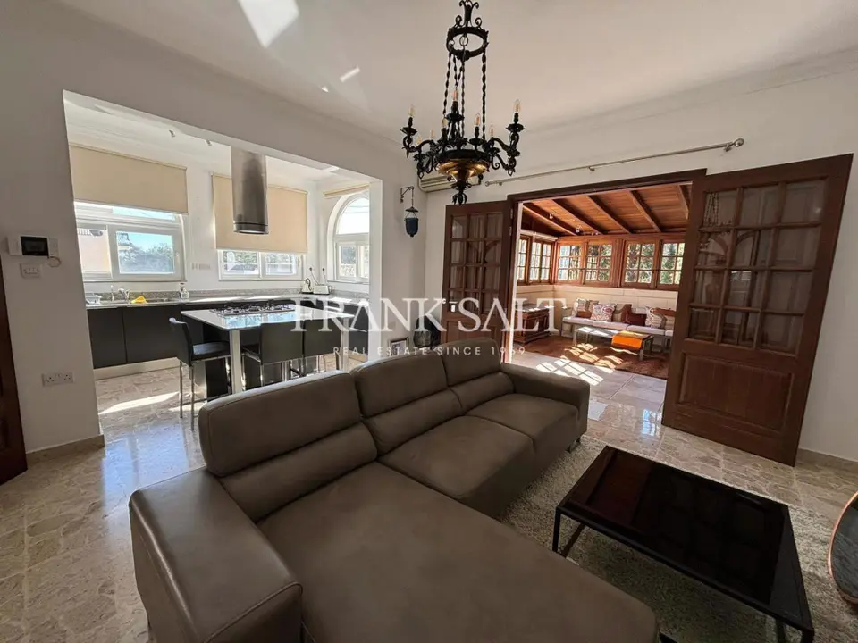 Madliena, Furnished Villa