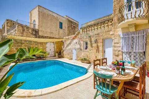 5 bedroom House of Character for sale in Gozo - Gharb