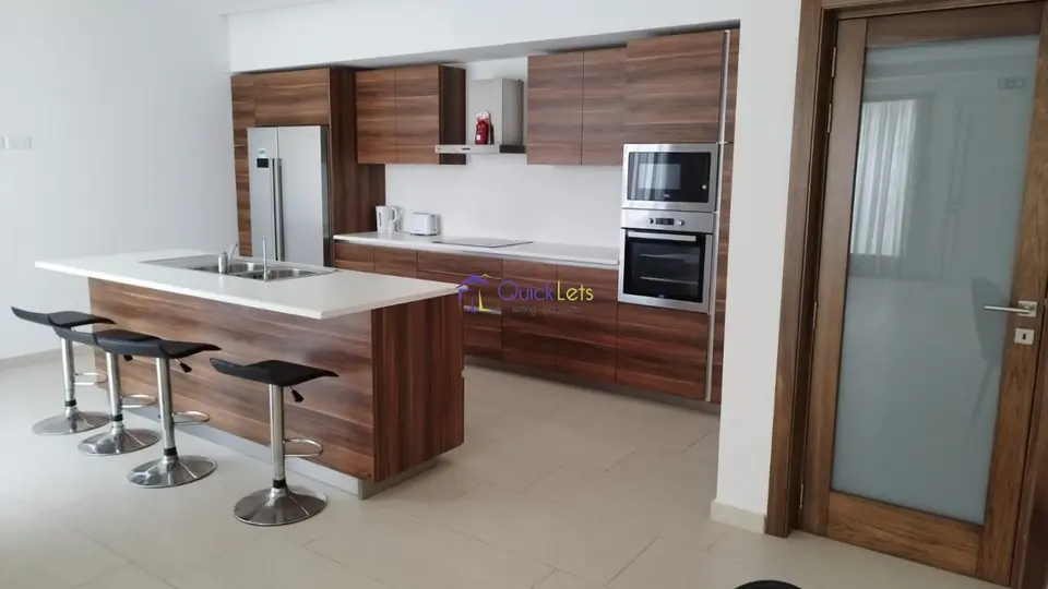 3 bedroom Semi Detached Villa  to rent in Swieqi