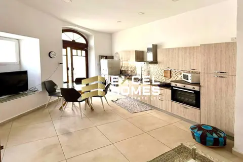 1 Bedroom Maisonette For Sale in St Julian's