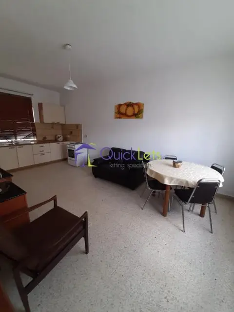 2 bedroom Penthouse to rent in Gzira