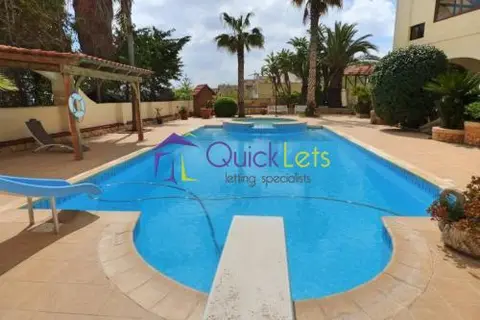Villa 4 chambres à louer à Madliena